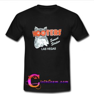 hooters las vegas T-shirt