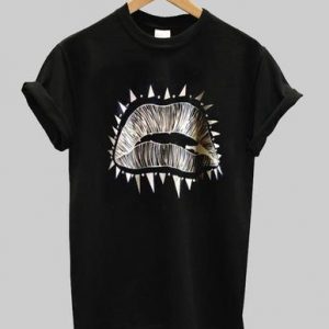 lips rolled up T-shirt
