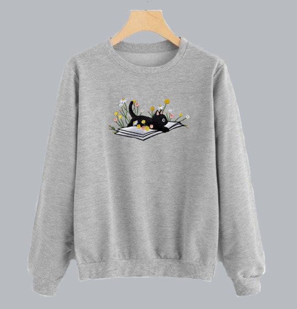 Cute Lying On The Book Cat Daisy crewneck Sweatshirt SN